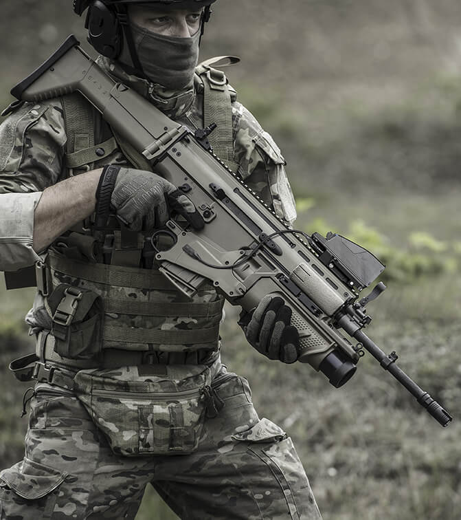 FN SCAR - The world's best machine gun